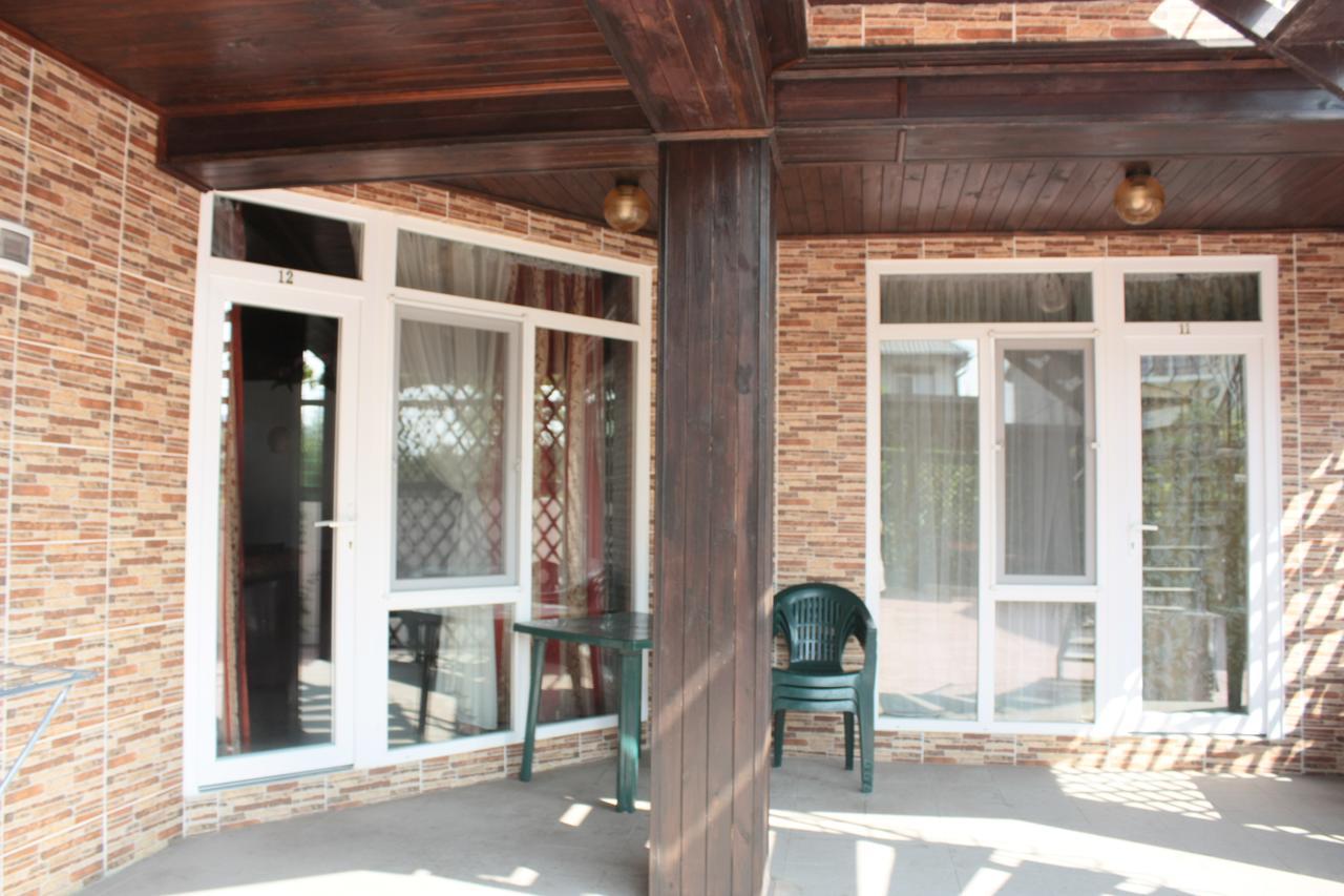 Akvitaniya Mini-Hotel Bugaz Exterior foto