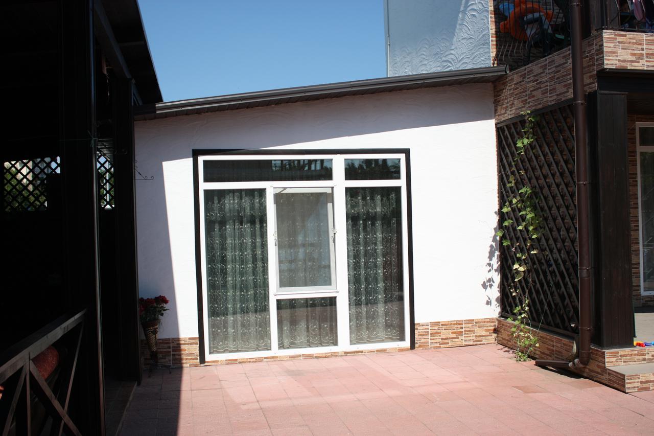 Akvitaniya Mini-Hotel Bugaz Exterior foto