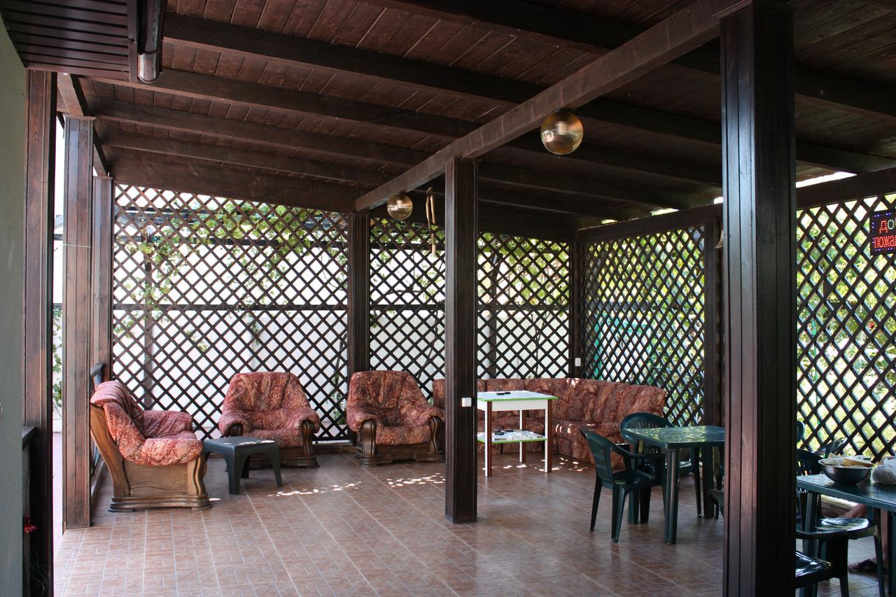 Akvitaniya Mini-Hotel Bugaz Exterior foto