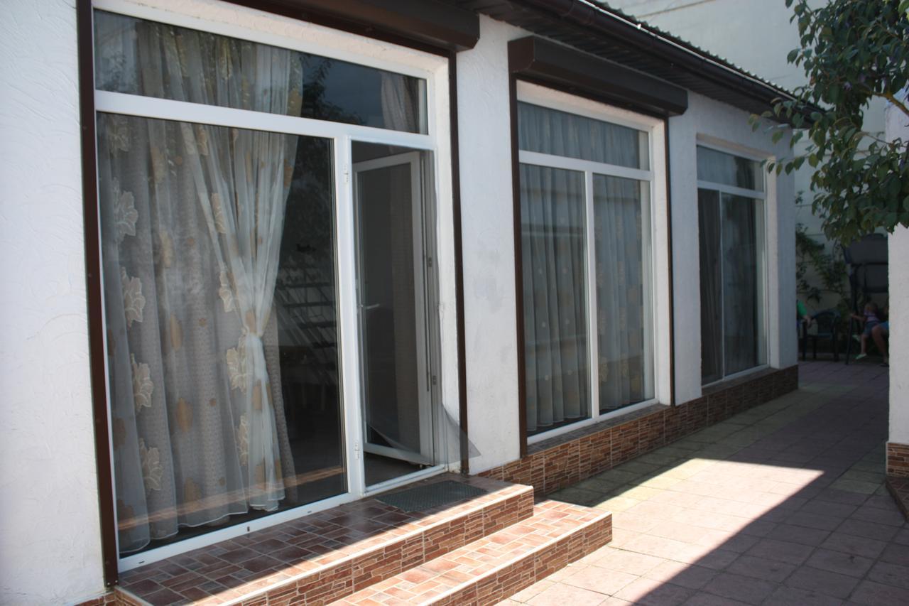 Akvitaniya Mini-Hotel Bugaz Exterior foto