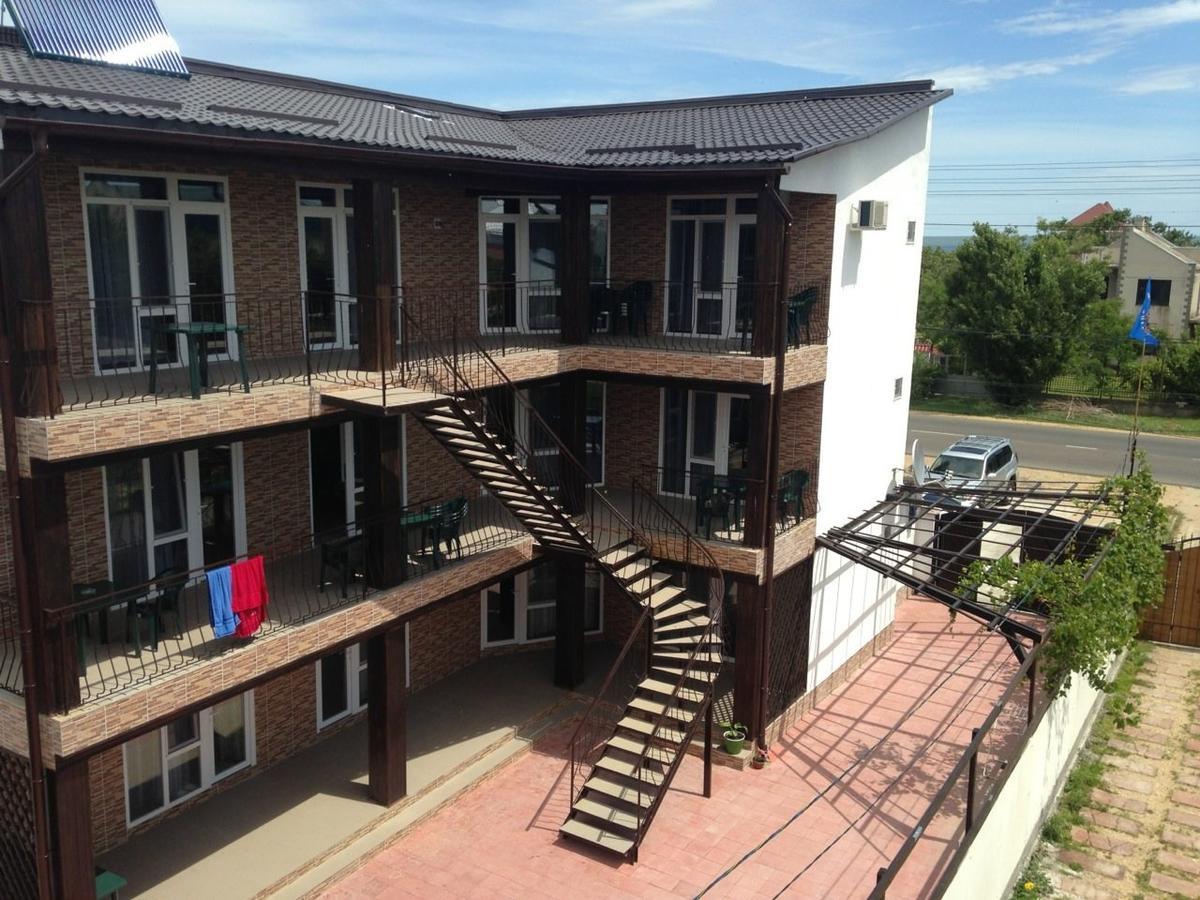 Akvitaniya Mini-Hotel Bugaz Exterior foto