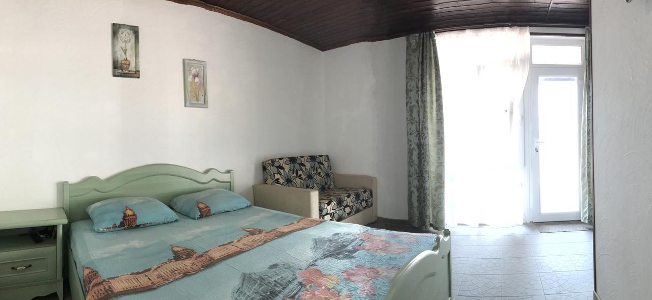 Akvitaniya Mini-Hotel Bugaz Exterior foto