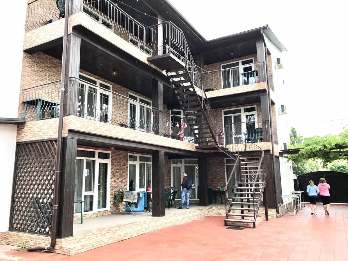 Akvitaniya Mini-Hotel Bugaz Exterior foto